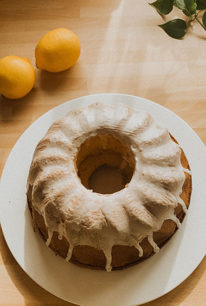 Saftiger Zitronen Kuchen nach Oma's Rezept